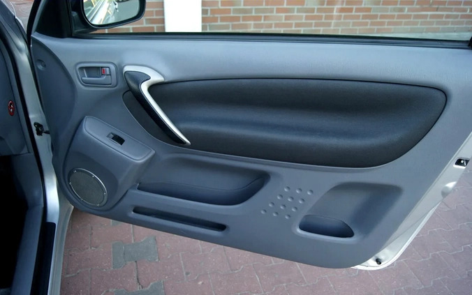 Toyota RAV4 cena 32900 przebieg: 170579, rok produkcji 2000 z Radom małe 529